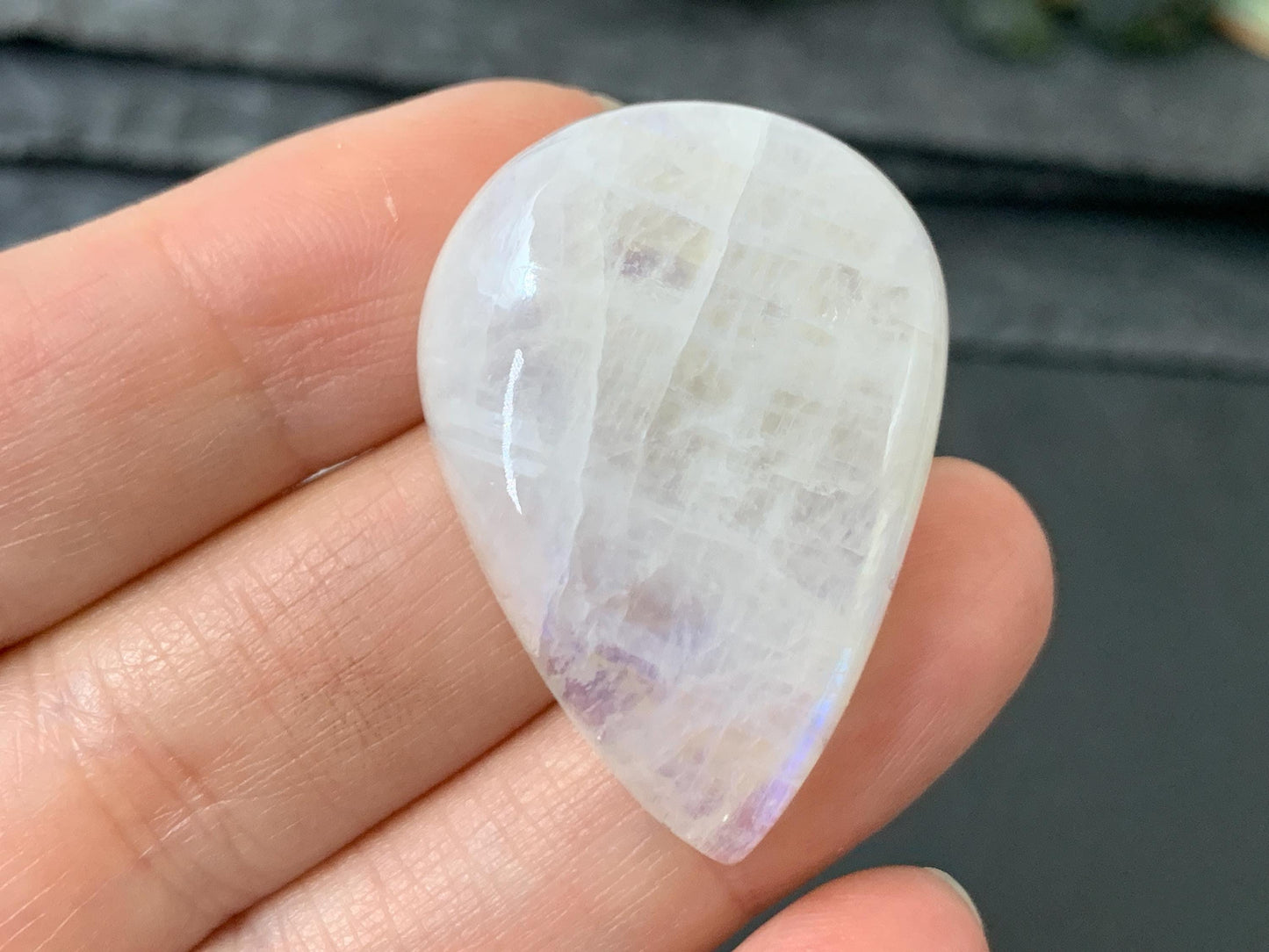 Rainbow Moonstone pear 36x26x9mm cabochon