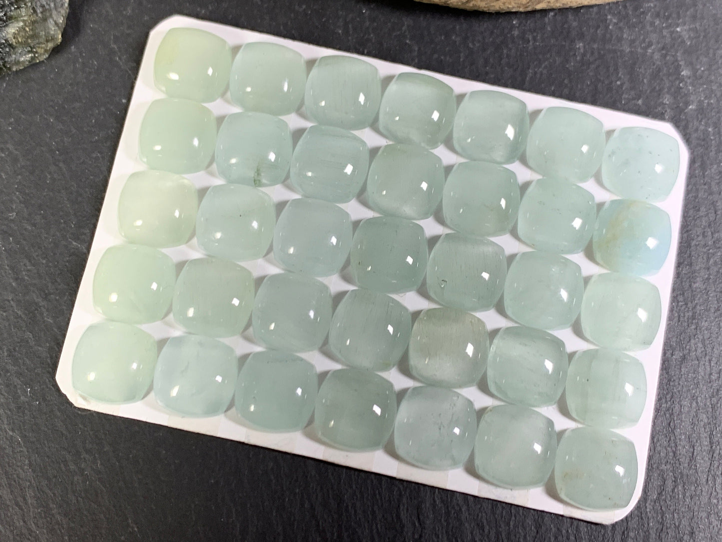 Aquamarine square cushion 10mm cabochon - Calibrated cabochons