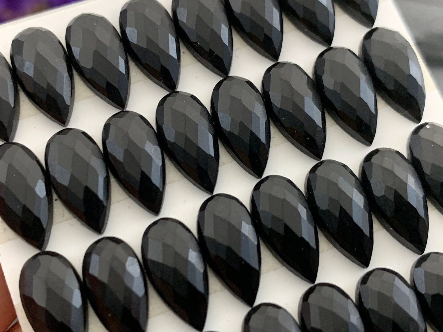Faceted Jet pear 6x12mm cabochon - Calibrated cabochons