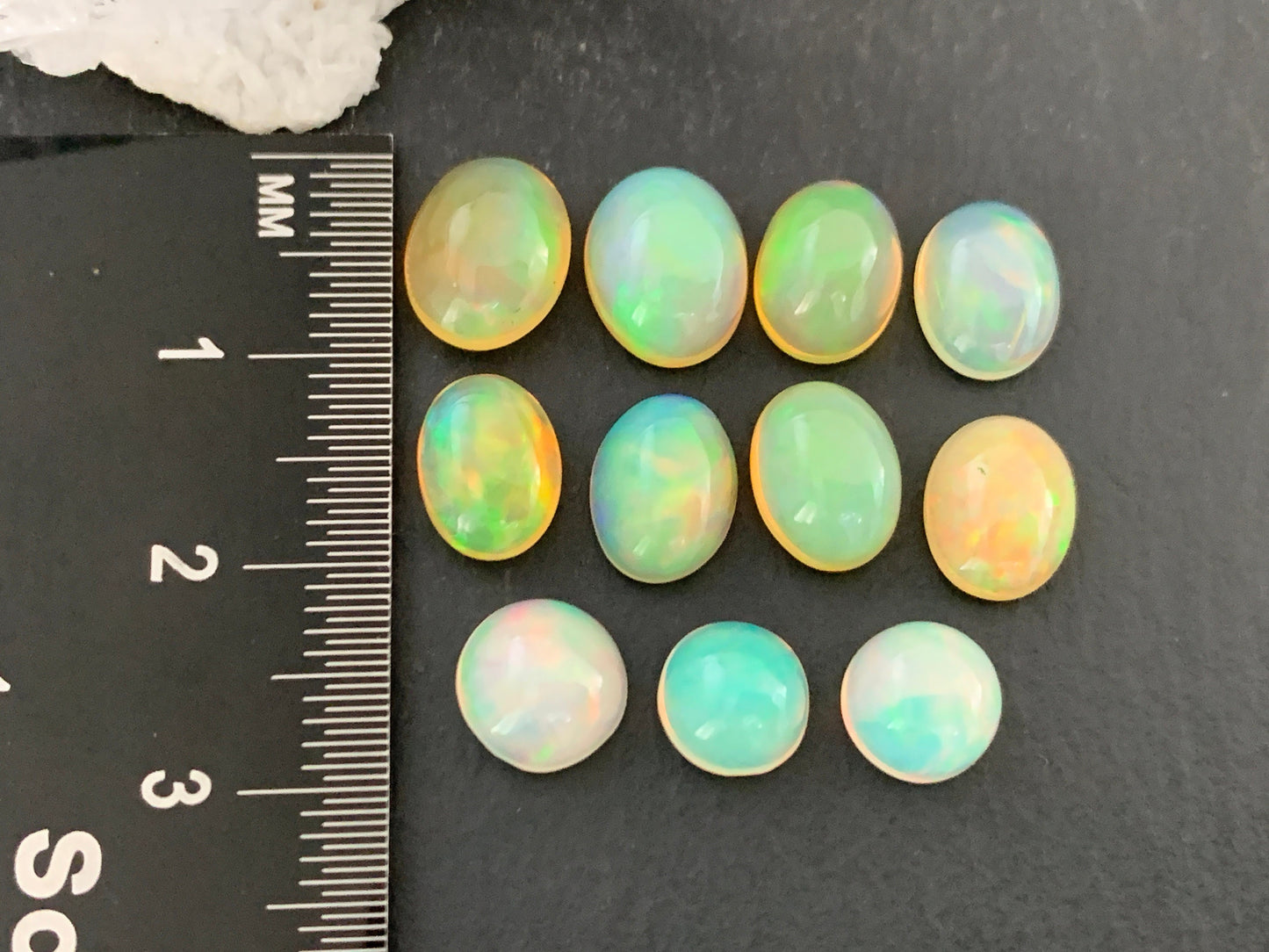 Ethiopian Opal 7-10mm cabochon