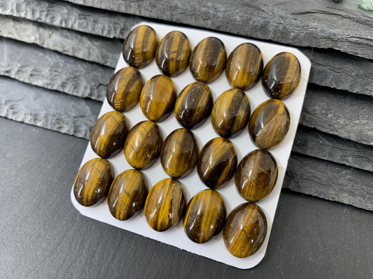 Tiger Eye oval 12x16mm cabochon - Calibrated cabochons