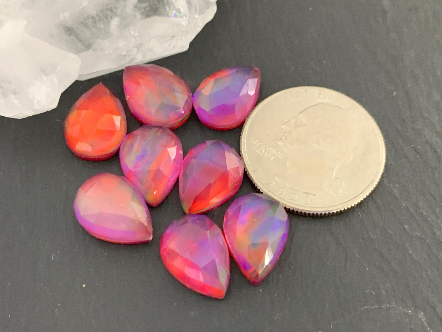 Faceted Aurora Opal pear 10x14mm - Doublet cabochons