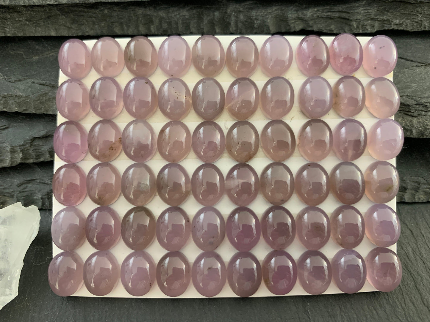 Purple Chalcedony oval 8x10mm cabochon - Calibrated cabochons