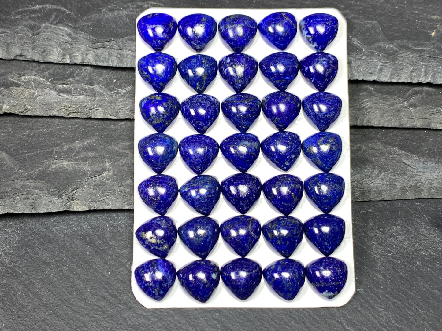 Lapis Lazuli triangle 10x10mm cabochon - Calibrated cabochons