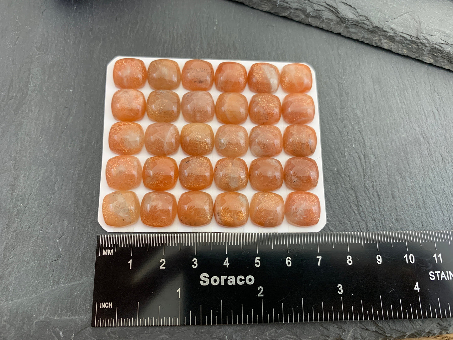 Goldsand Sunstone square cushion 12mm cabochon - Calibrated cabochons