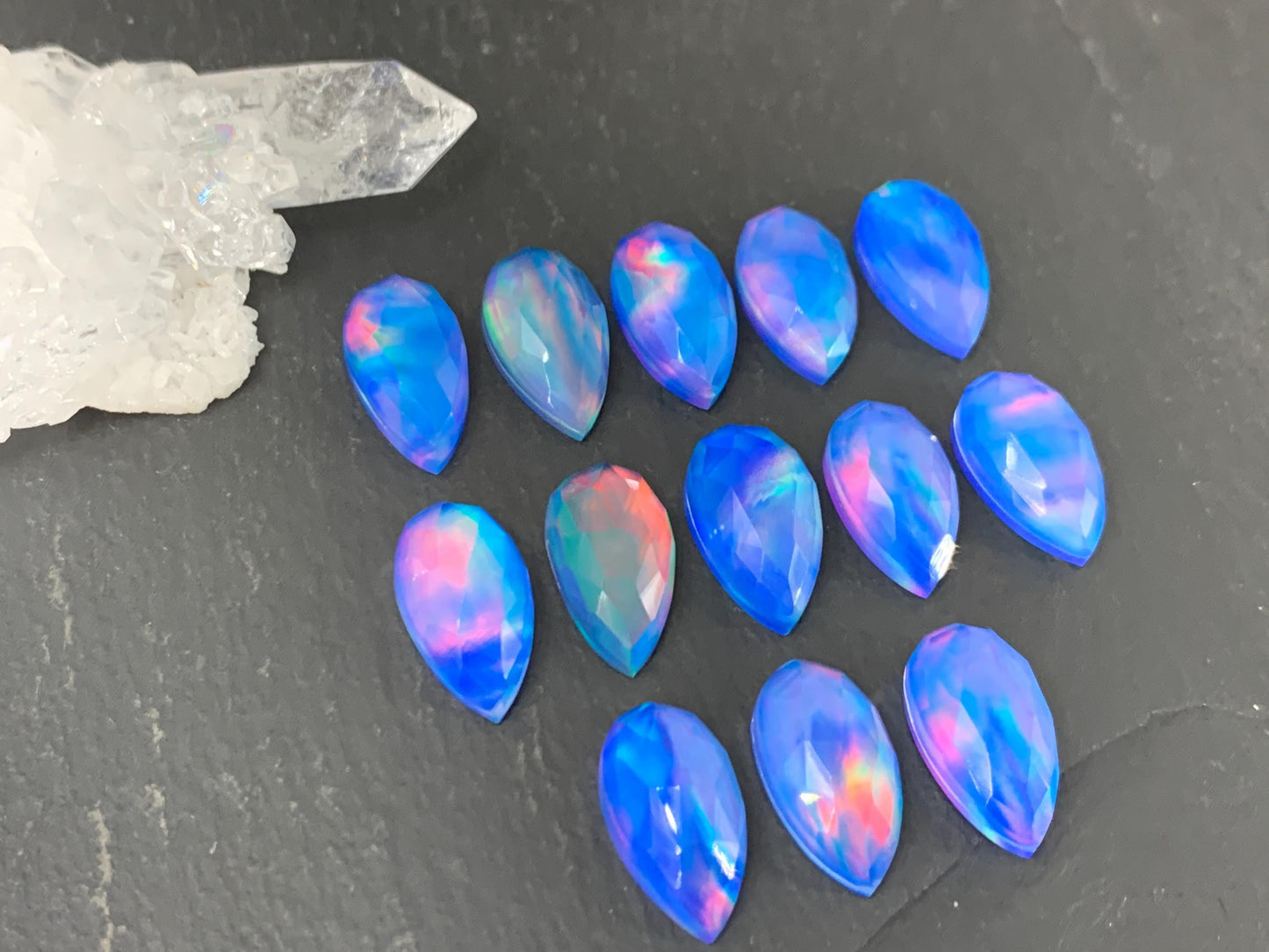 Faceted Aurora Opal pear 8x15mm cabochon - Doublet cabochon