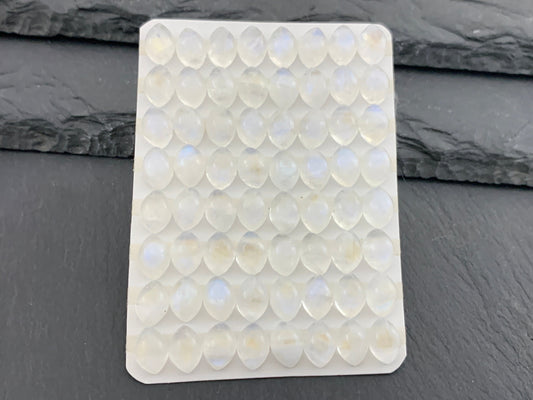 Rainbow Moonstone marquise 6x8mm Cabochon - Calibrated Moonstone