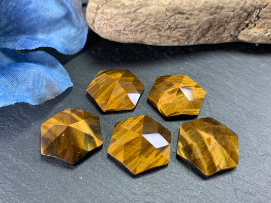 Faceted Tiger Eye hexagon 16mm cabochon - Calibrated cabochons