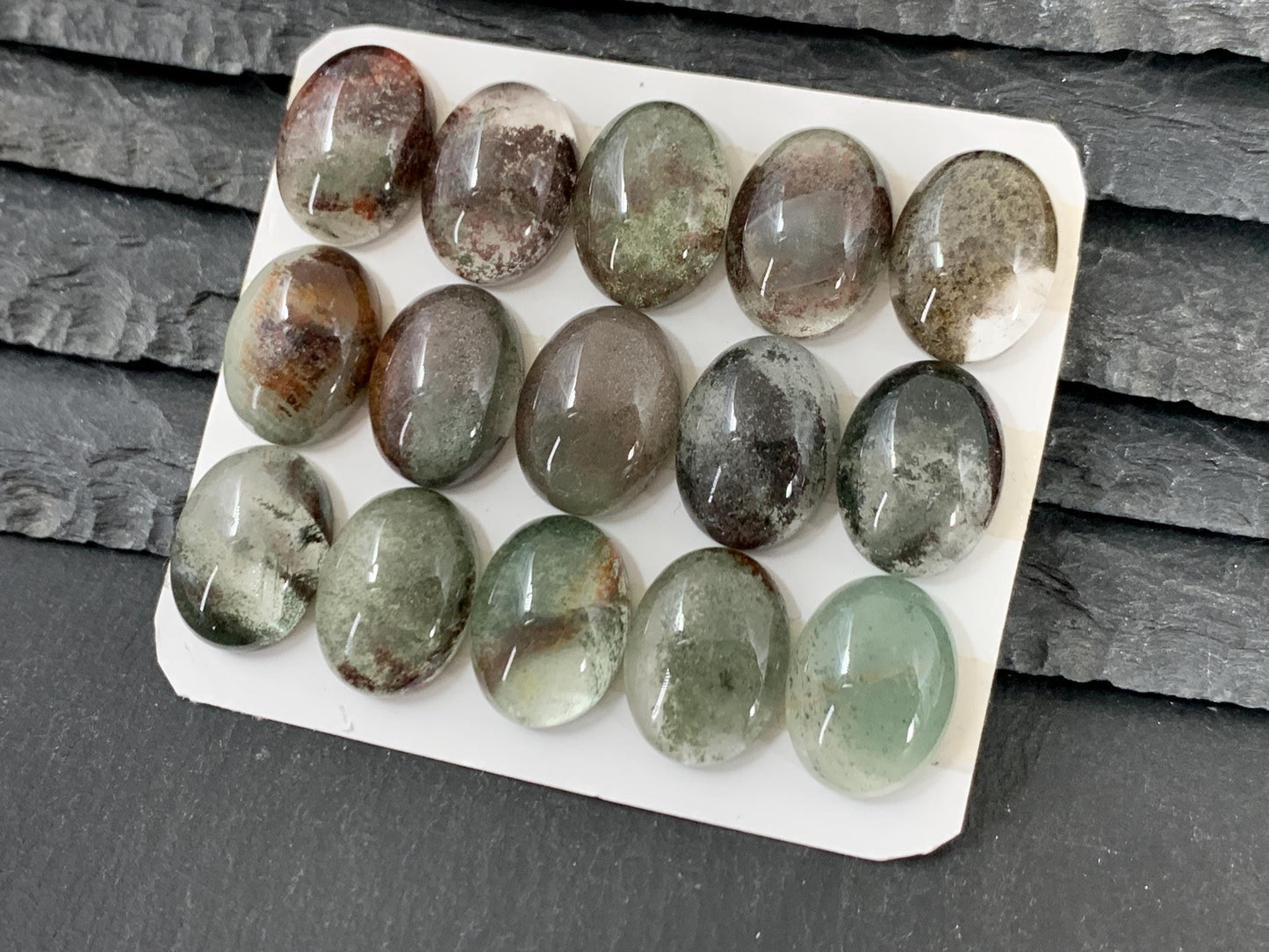 Green Phantom Crystal oval 12x16mm cabochon - Calibrated cabochon