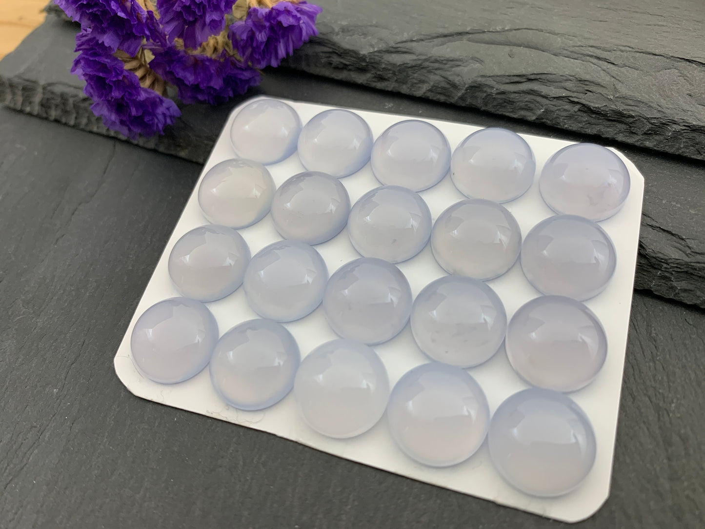 Blue Chalcedony round 15mm cabochon - Calibrated cabochons