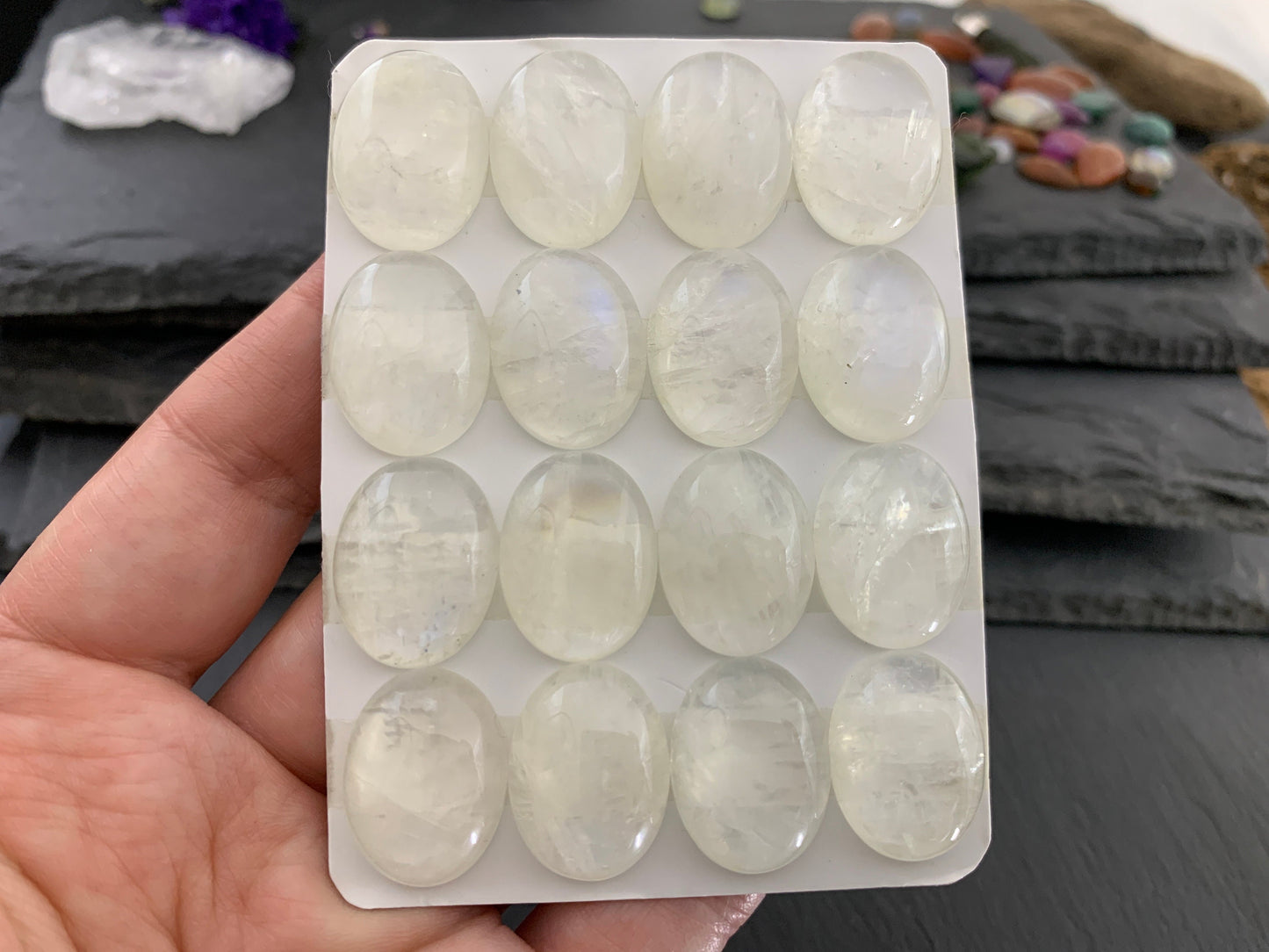 Rainbow Moonstone oval 15x20mm cabochon - Calibrated cabochons