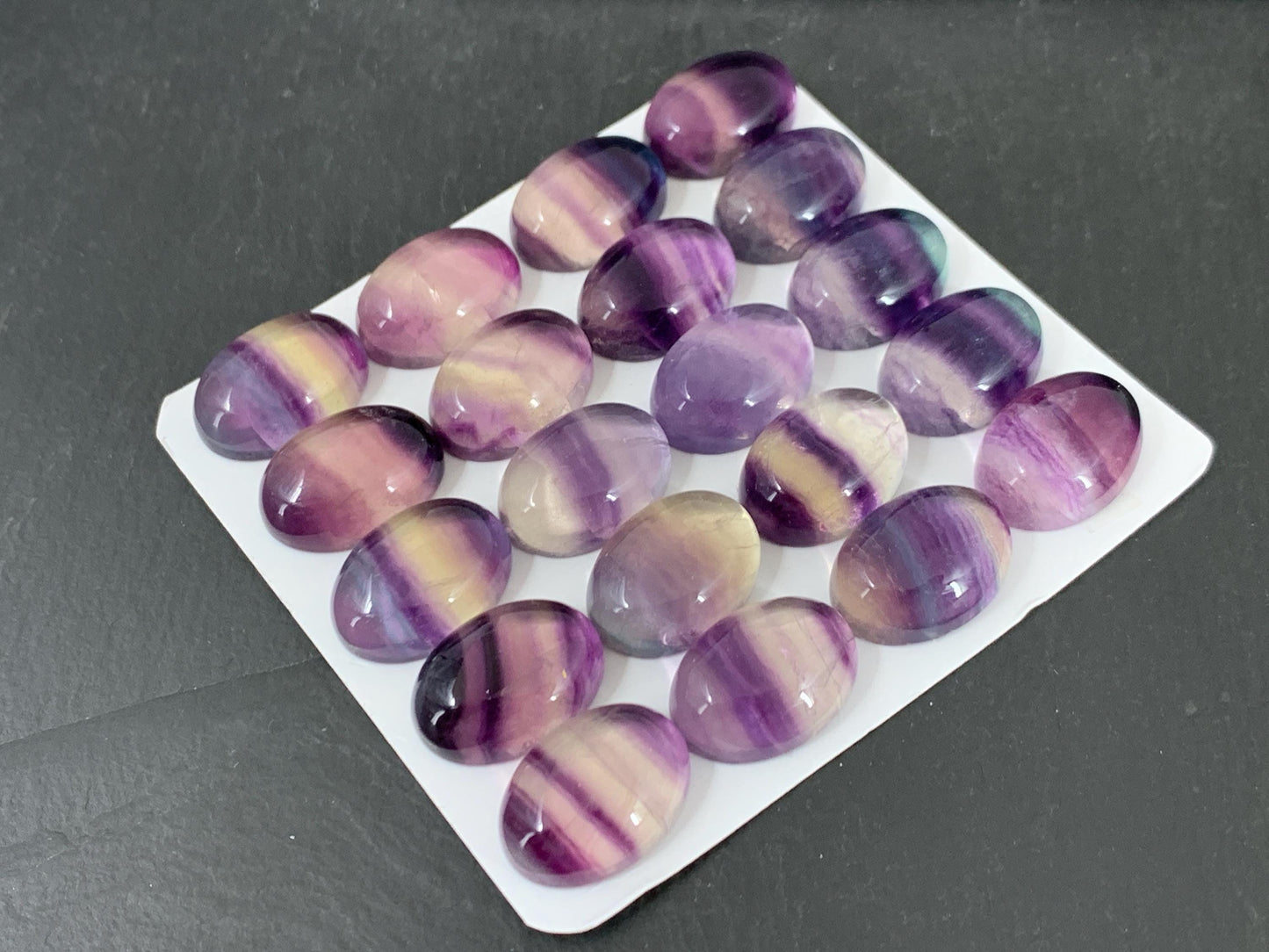 Purple Fluorite oval 13x18mm cabochon - Calibrated cabochons