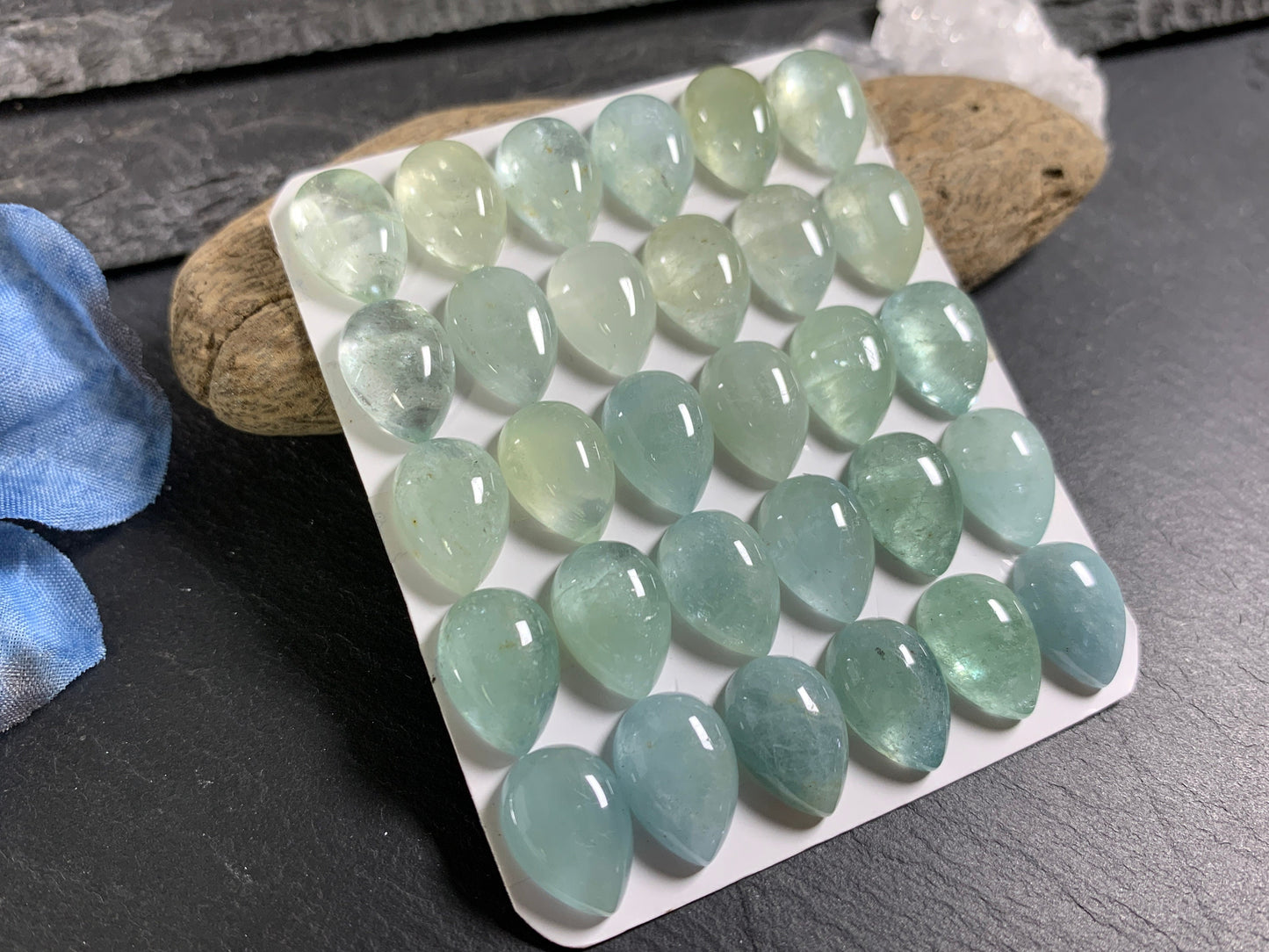 Aquamarine pear 10x14mm cabochon - Calibrated cabochons