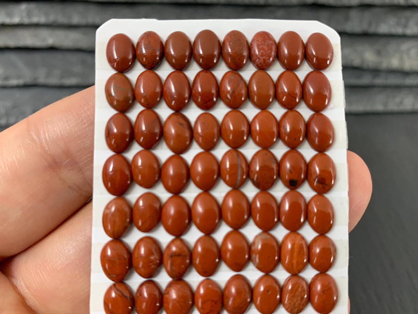 Red Jasper oval 5x7mm cabochon - Calibrated cabochons