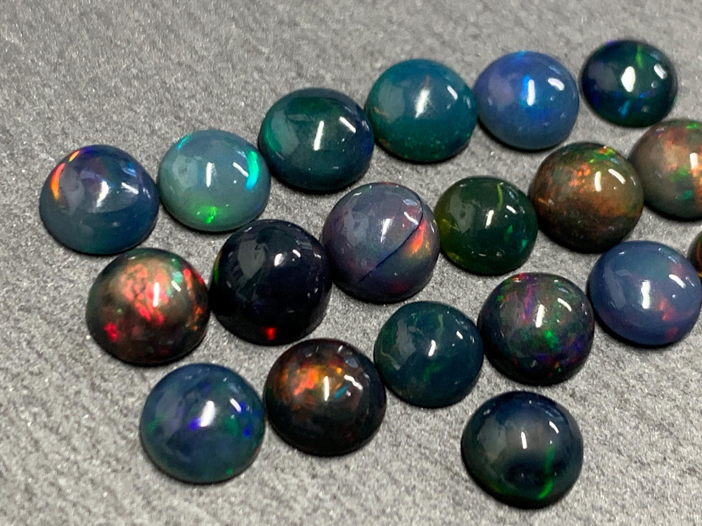 Ethiopian Opal round 6mm Cabochon