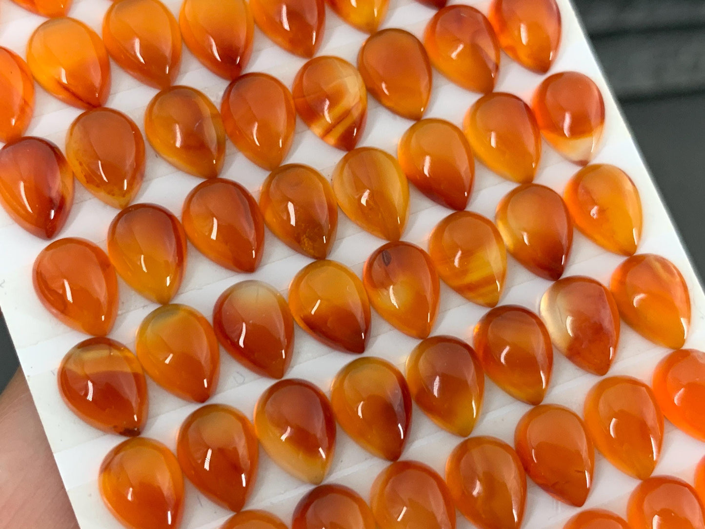 Carnelian pear 6x8mm cabochon - Calibrated cabochons