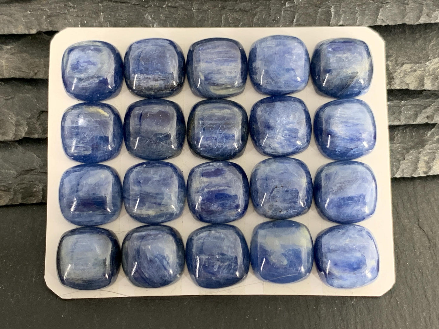 Kyanite square cushion 14mm cabochon - Calibrated cabochons