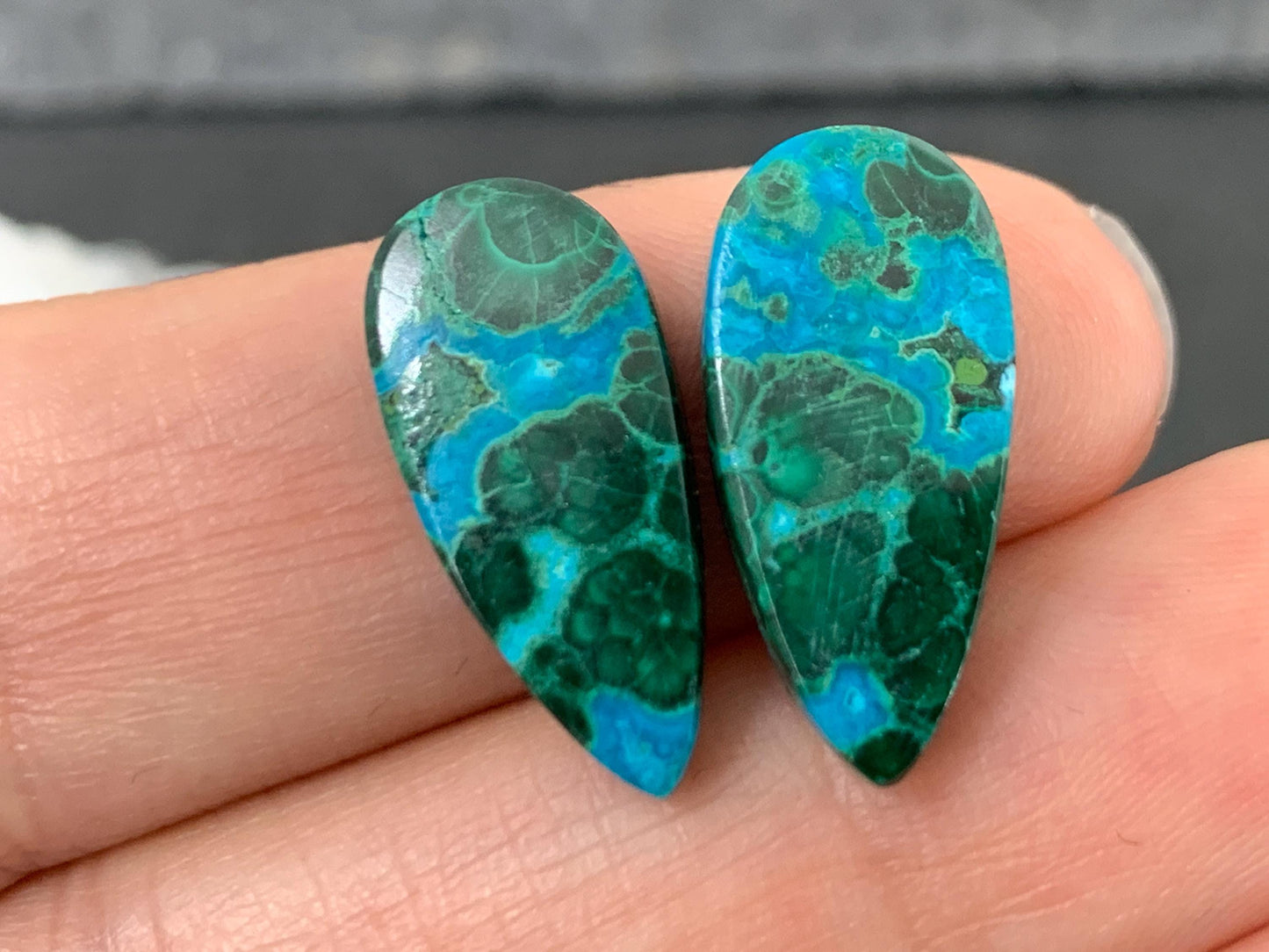 Malachite Chrysocolla pear 9x19x3.5mm cabochon pair