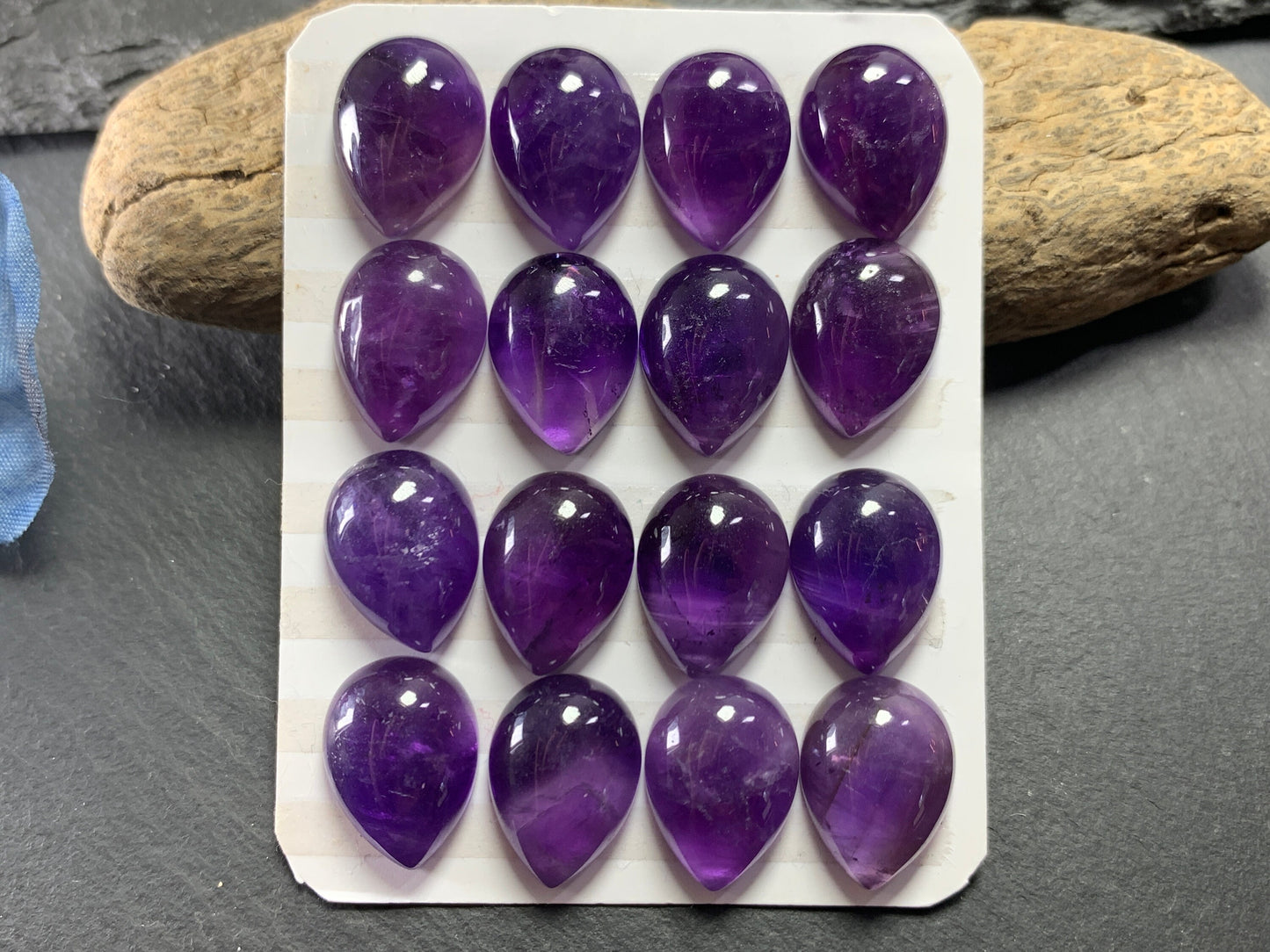 Amethyst pear 12x16mm Cabochon
