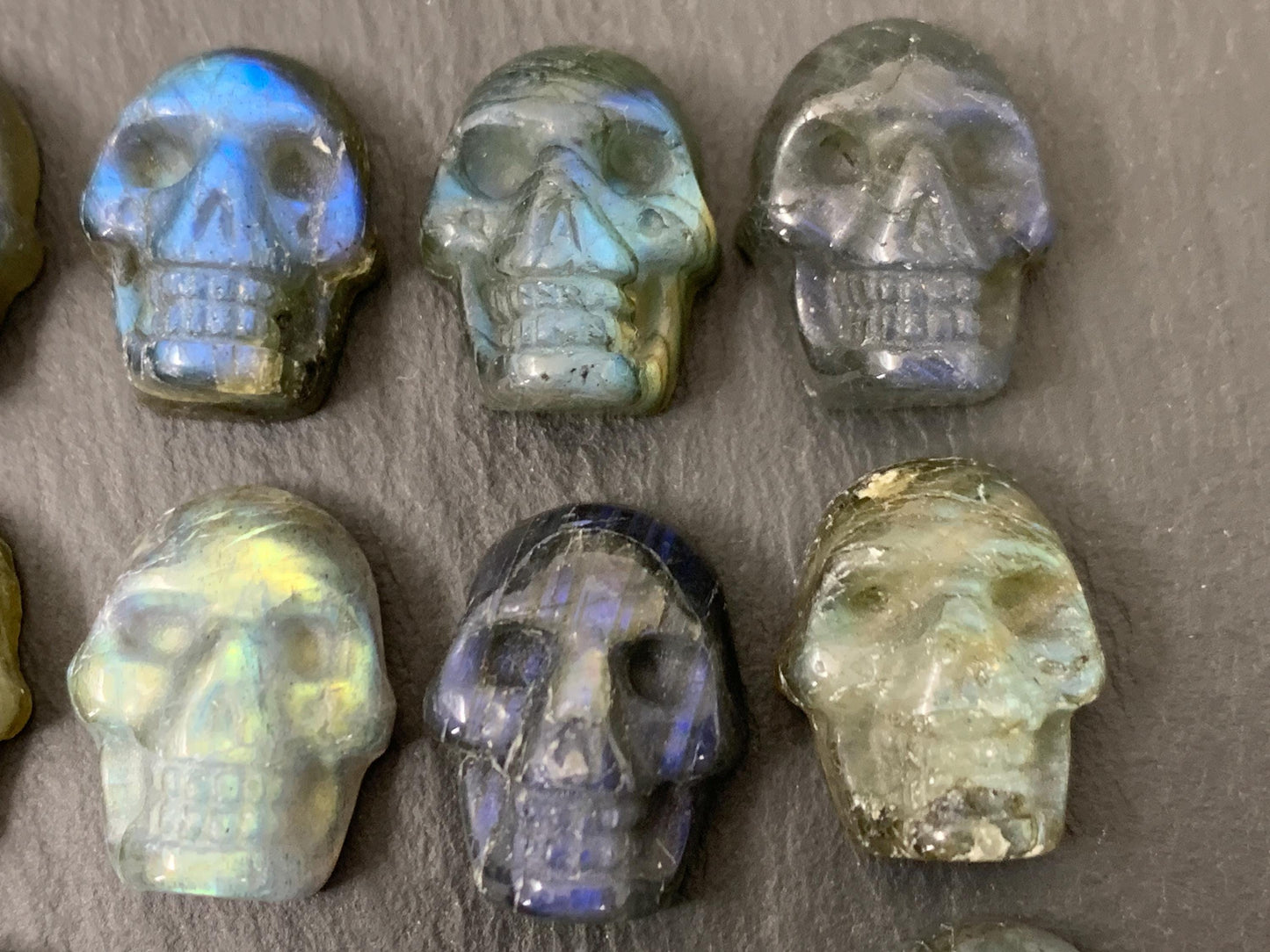 Labradorite skull 17- 18mm cabochon