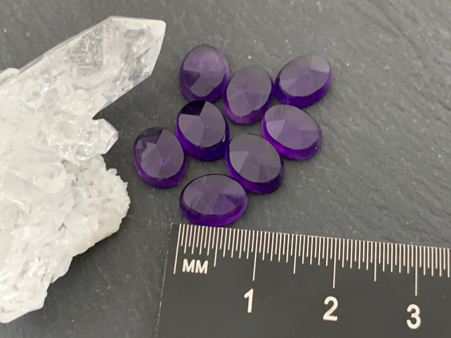 Faceted Amethyst oval 7x9mm Cabochon - Calibrated cabochons