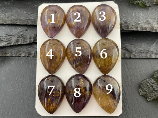 Amethyst Cacoxenite pear 18x25mm cabochon - Calibrated cabochons