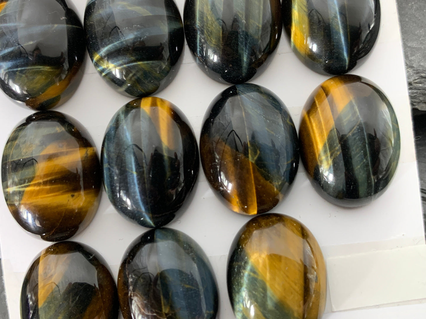 Yellow Blue Tiger Eye oval 15x20mm cabochon - Calibrated cabochons