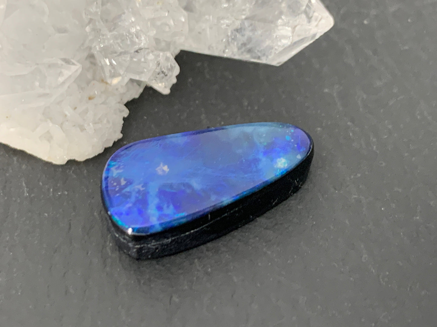 Australian Opal doublet 10x19x5mm cabochon - pear