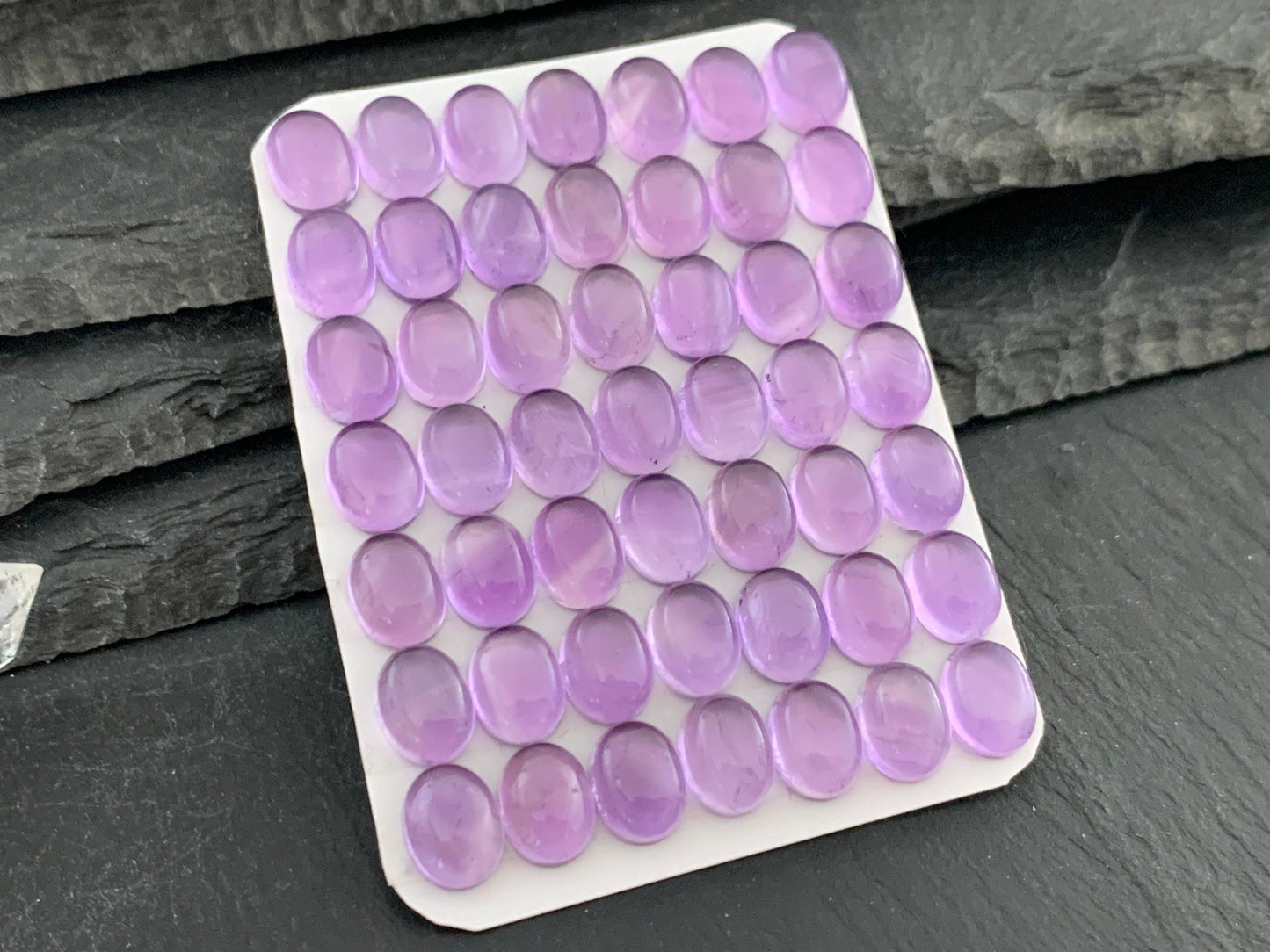 Amethyst oval 7x9mm cabochon - Calibrated cabochons