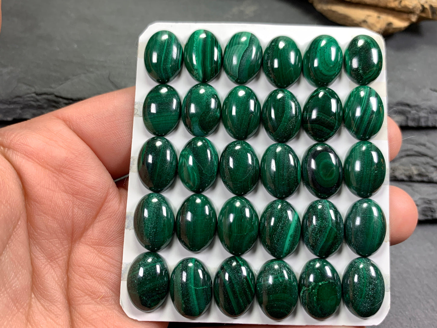 Malachite oval 10x14mm cabochon - Calibrated cabochons