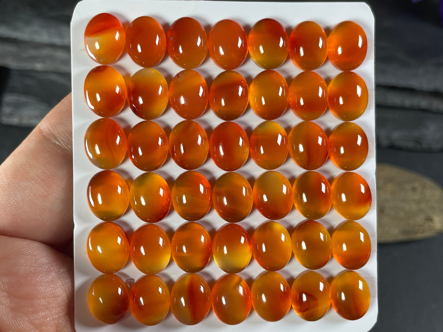 Carnelian oval 8x10mm cabochon - Calibrated cabochons
