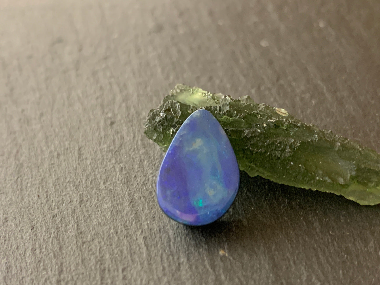 Australian Opal doublet 11x16x5mm cabochon