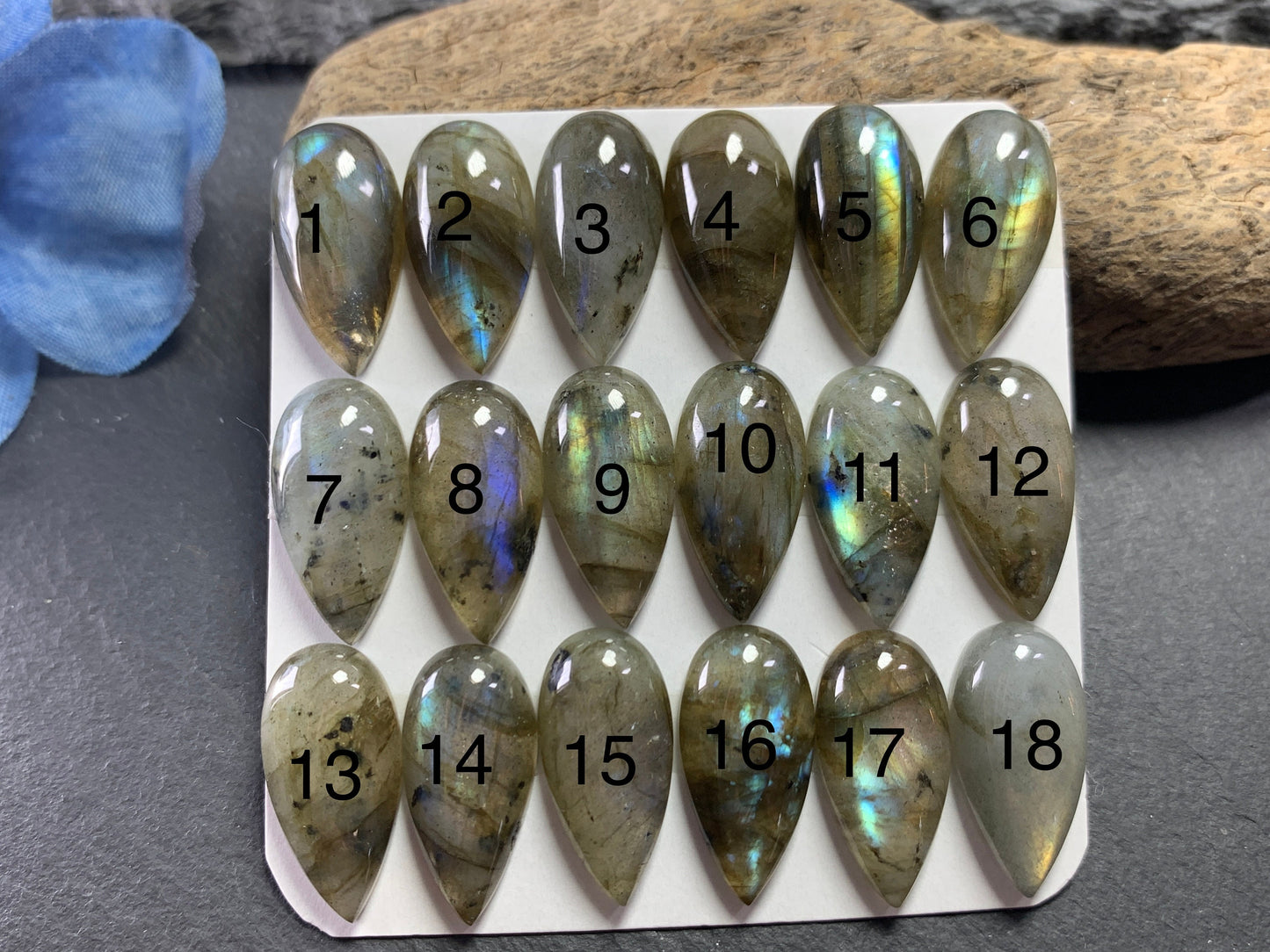 Labradorite pear 10x20mm cabochon - Calibrated cabochons