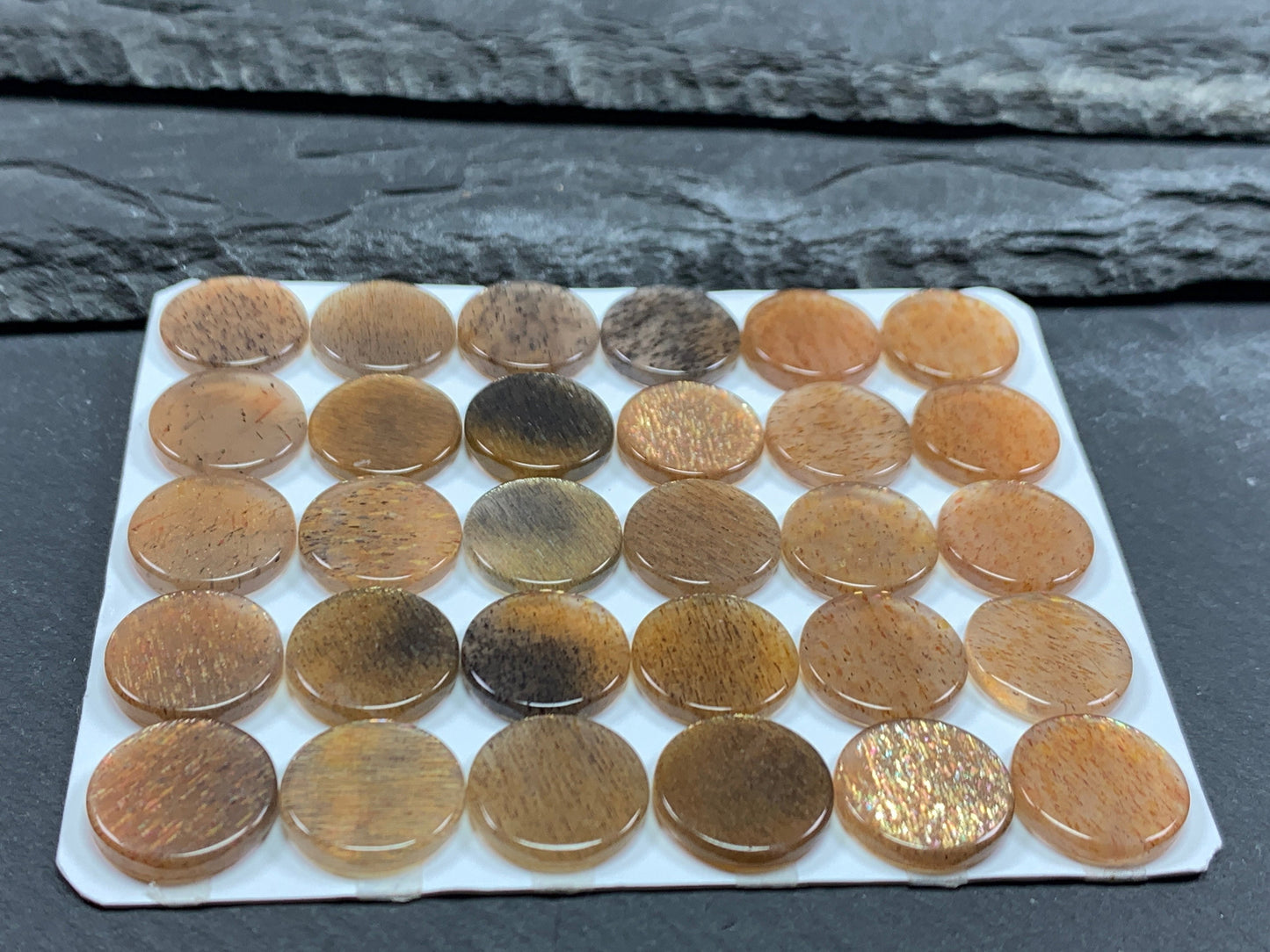 Flat Gold Sunstone round 12mm cabochon - Calibrated cabochons