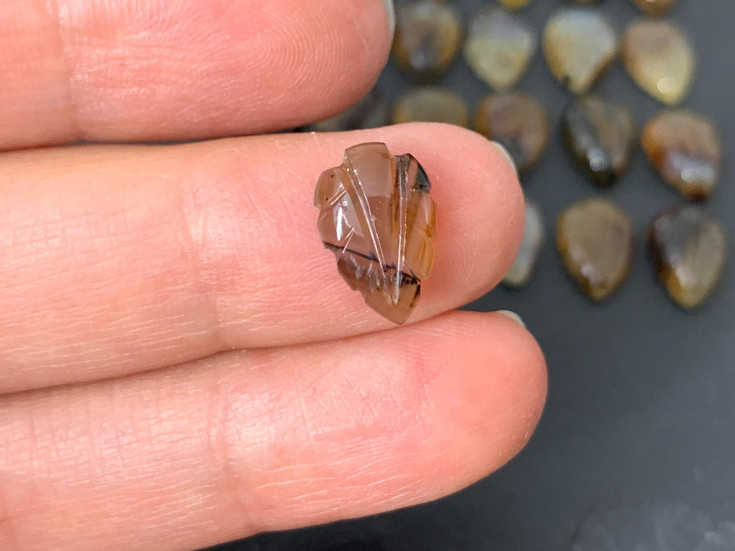 Montana Agate leaf 8x12mm cabochon
