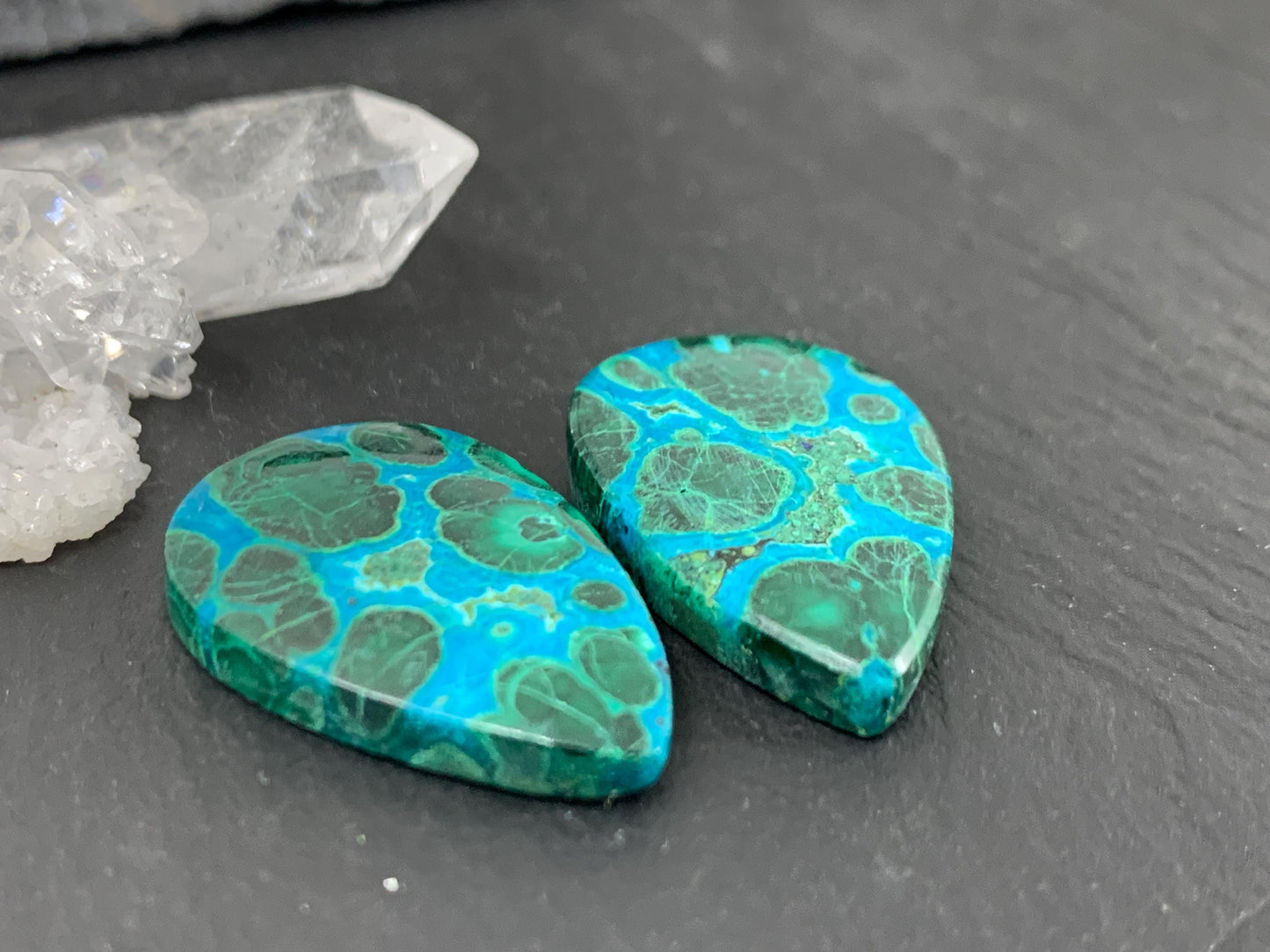 Malachite Chrysocolla pear 15x24x4mm cabochon pair