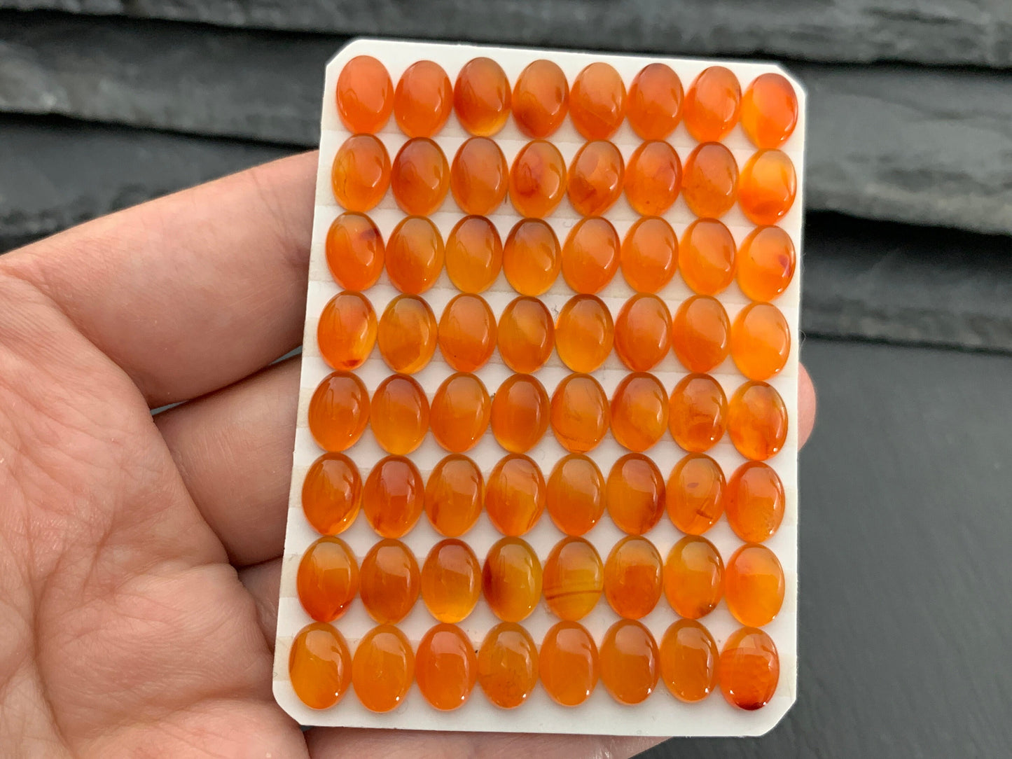 Carnelian oval 6x8mm cabochon - Calibrated cabochons