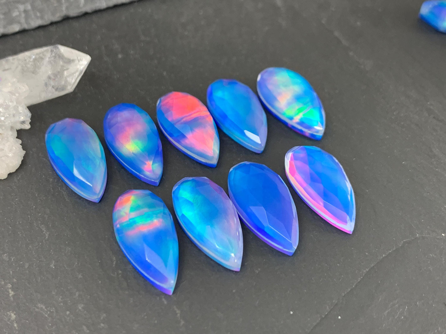 Faceted Aurora Opal pear 9x20mm cabochon - Doublet cabochon