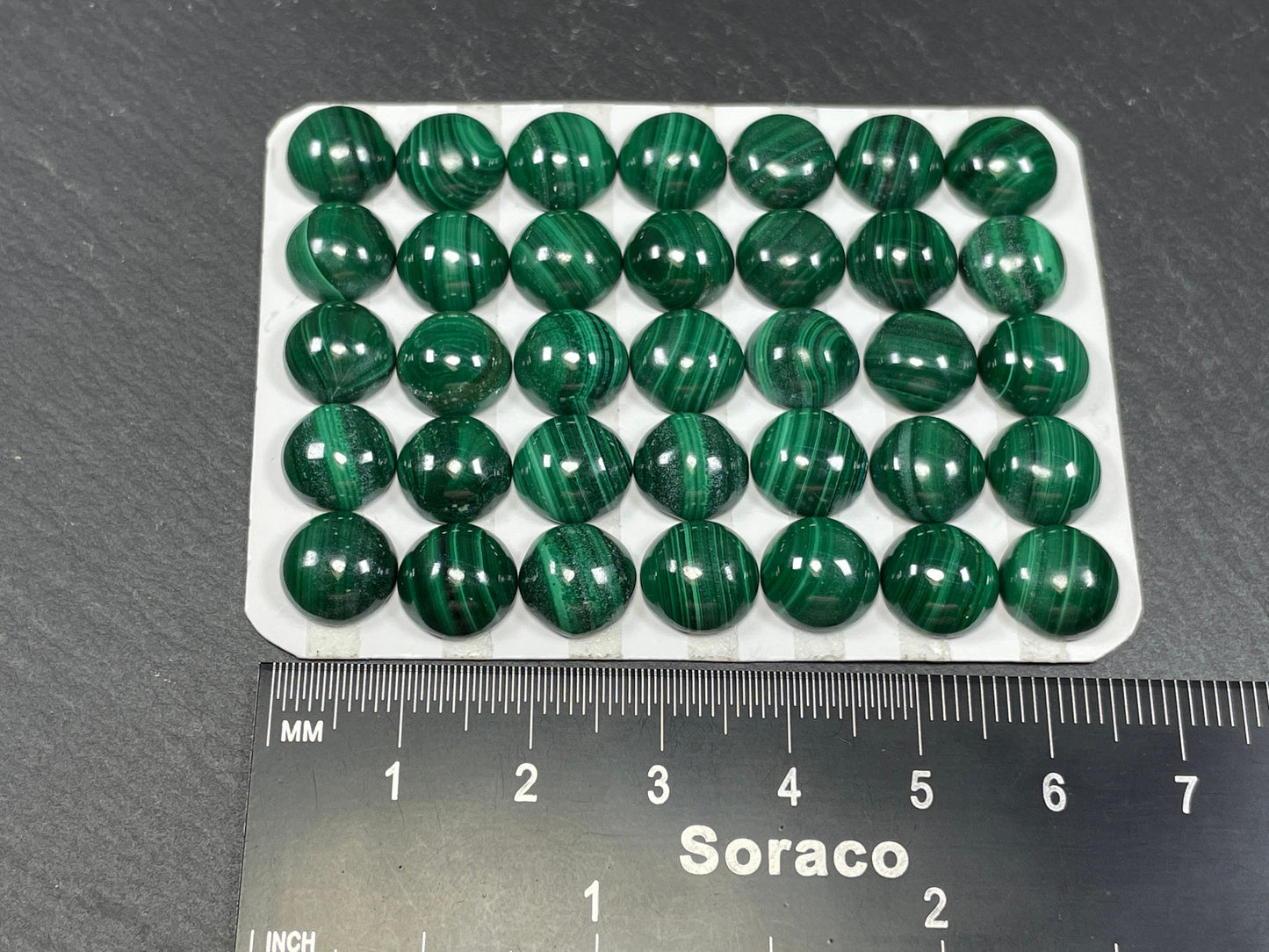 Malachite round 10mm cabochon - Calibrated cabochons