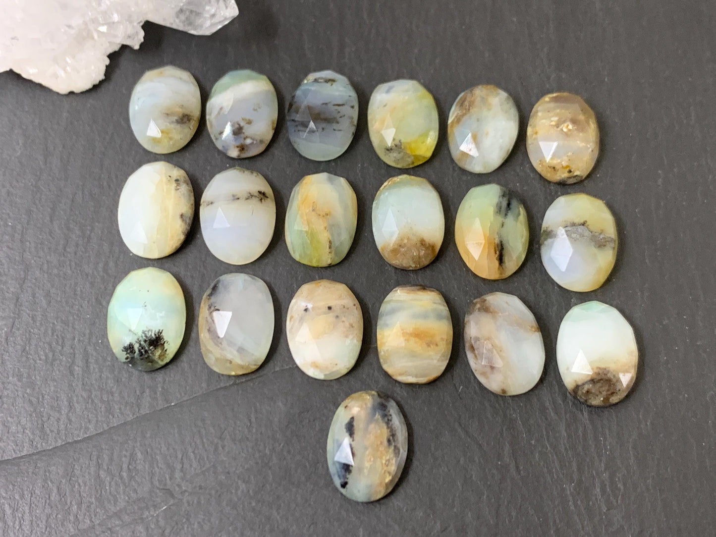 Faceted Peruvian Opal 10x14mm cabochon - Calibrated cabochons