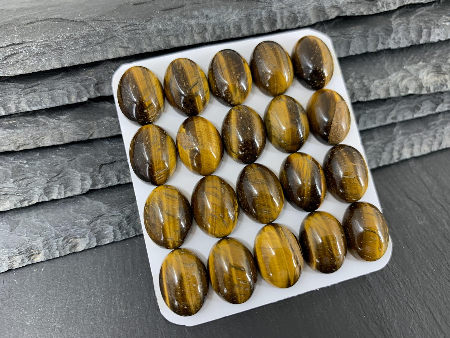 Tiger Eye oval 12x16mm cabochon - Calibrated cabochons