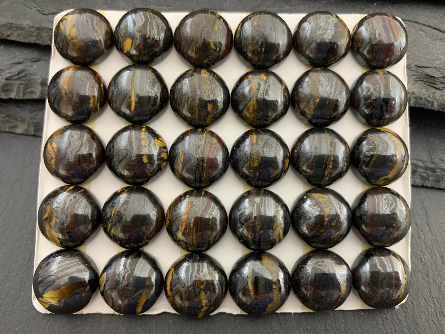 Tiger Iron 14mm cabochon - Calibrated cabochons