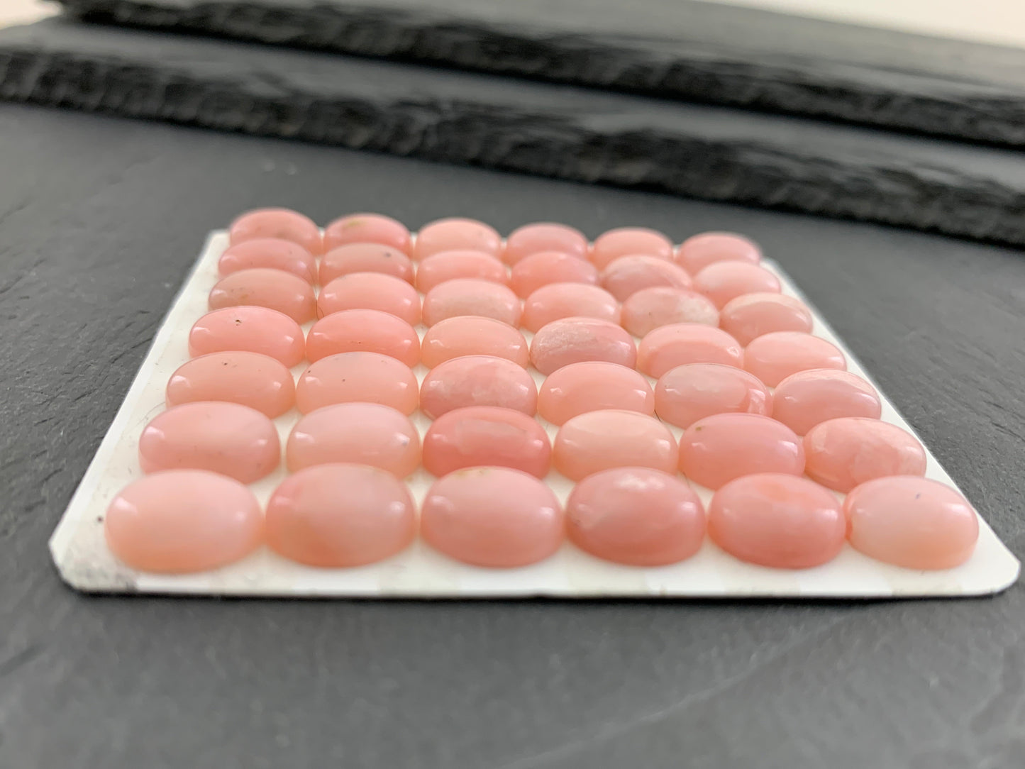 Pink Opal oval 8x10mm cabochon - Calibrated cabochons