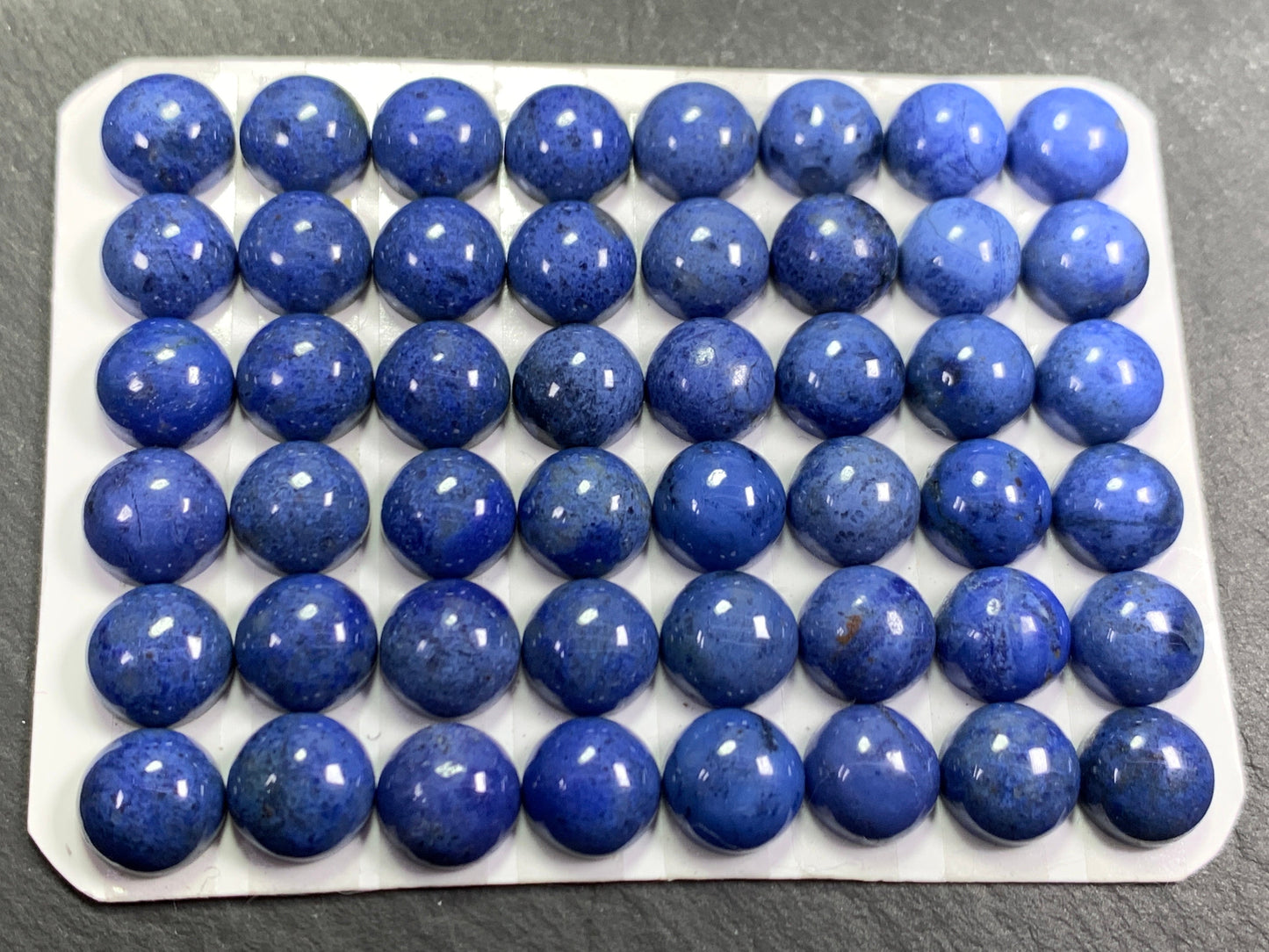 Dumorterite round 8mm Cabochon - Calibrated Cabochons