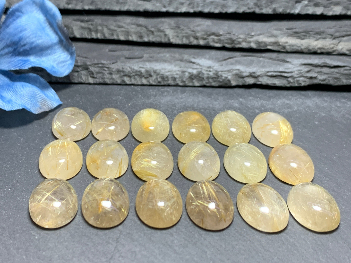 Gold Rutilated Quartz oval 13x18mm cabochon - Calibrated cabochons