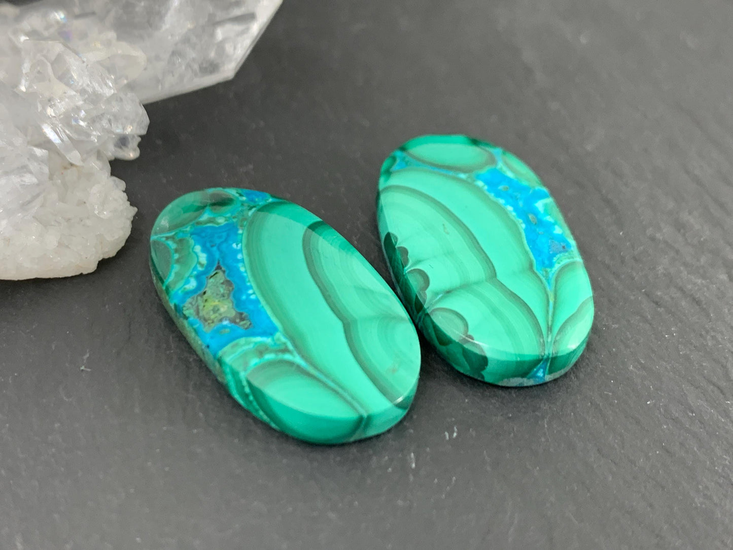 Malachite Chrysocolla oval 14x24x4mm cabochon pair
