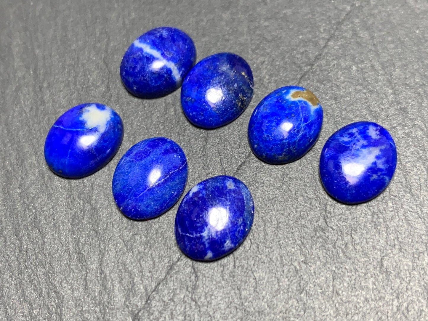 Lapis Lazuli oval 8x10mm cabochon - Calibrated cabochons