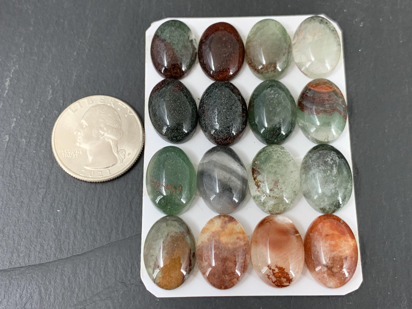 Green Phantom Crystal oval 13x18mm cabochon - Calibrated cabochons