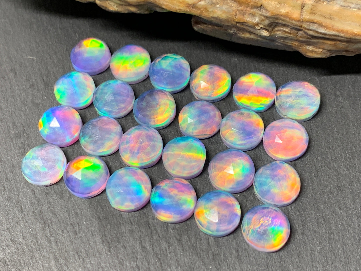 Faceted Aurora Opal round 10mm cabochon - Doublet cabochons