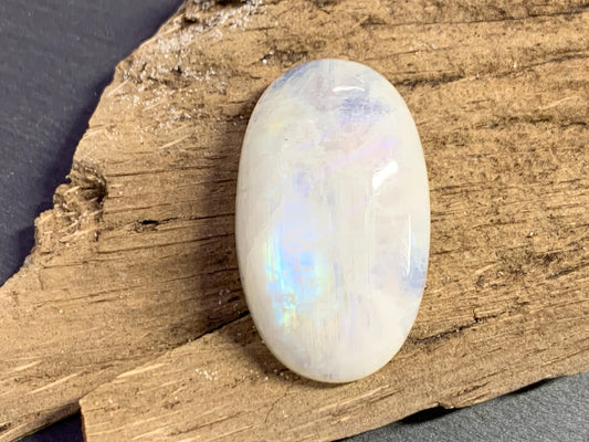 Rainbow Moonstone oval 29x18x8mm cabochon
